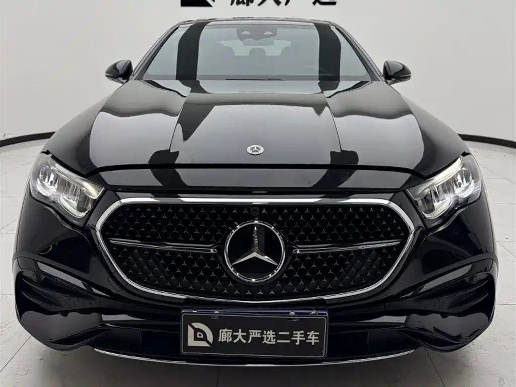 Mercedes-Benz E-Class — миниатюра 2
