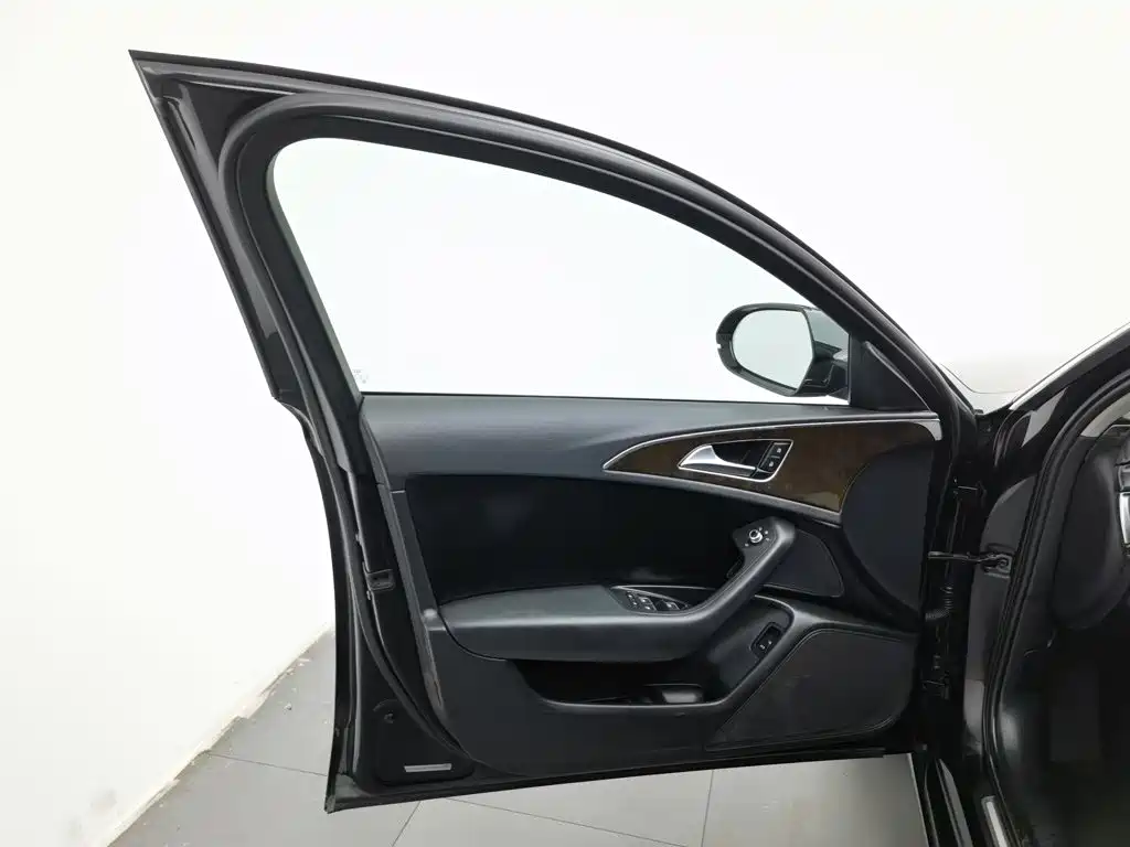 Audi A6L — миниатюра 8