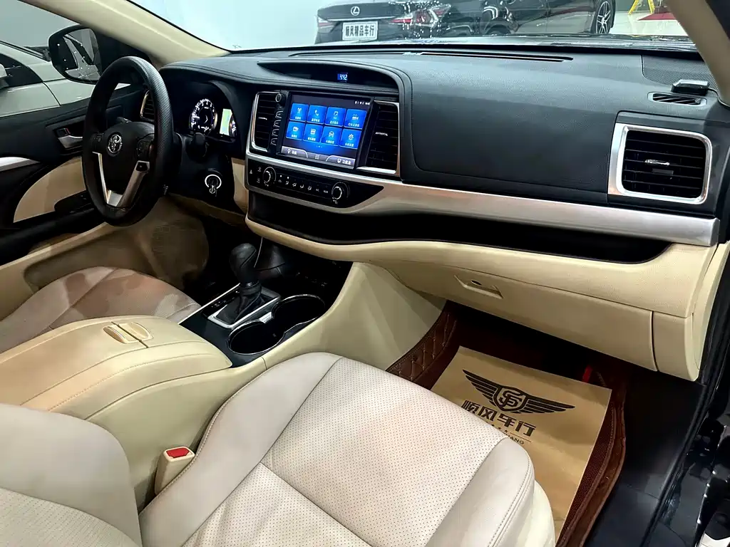 Toyota Highlander — миниатюра 7