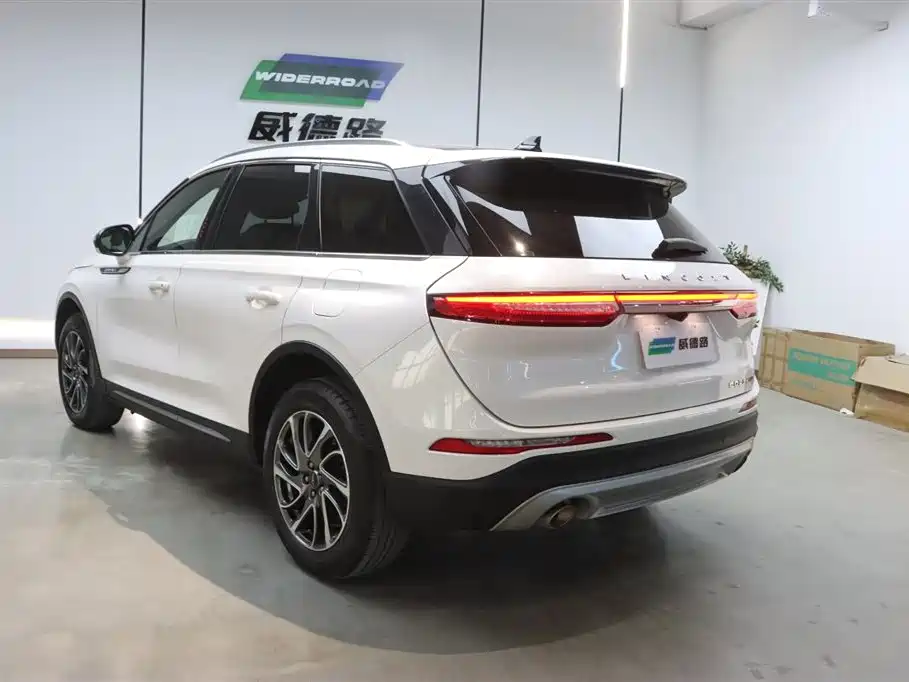 Lincoln Corsair 2021 2.0T