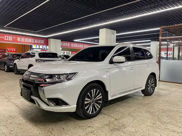 mitsubishi outlander
