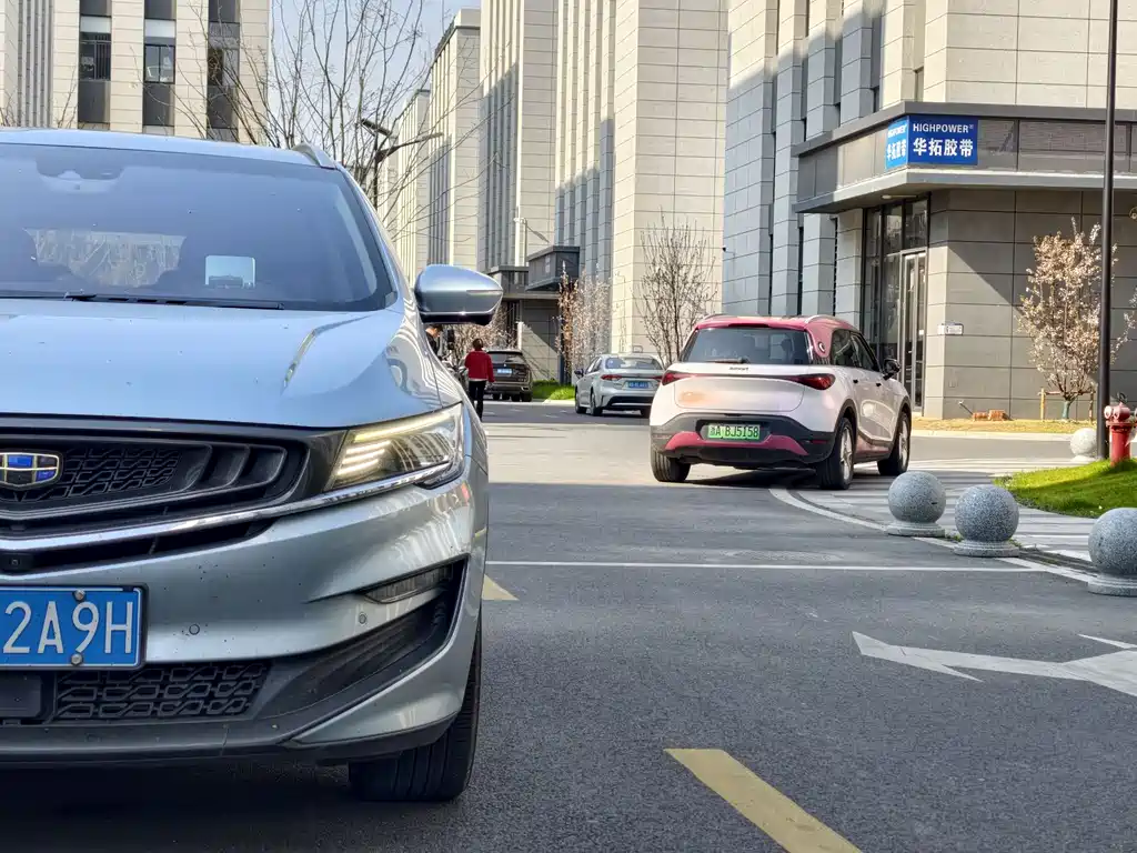 GEELY AUTOMOBILE JIAJIE