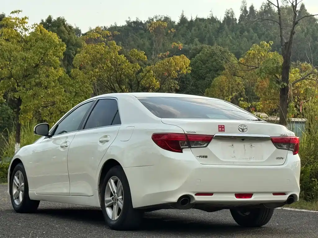 Toyota Reiz — миниатюра 13
