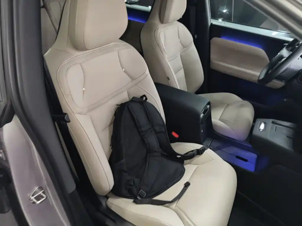Volvo гибрид Volvo XC70 plug-in — миниатюра 25