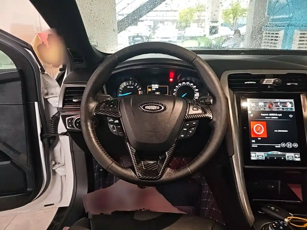 Ford Mondeo — миниатюра 11
