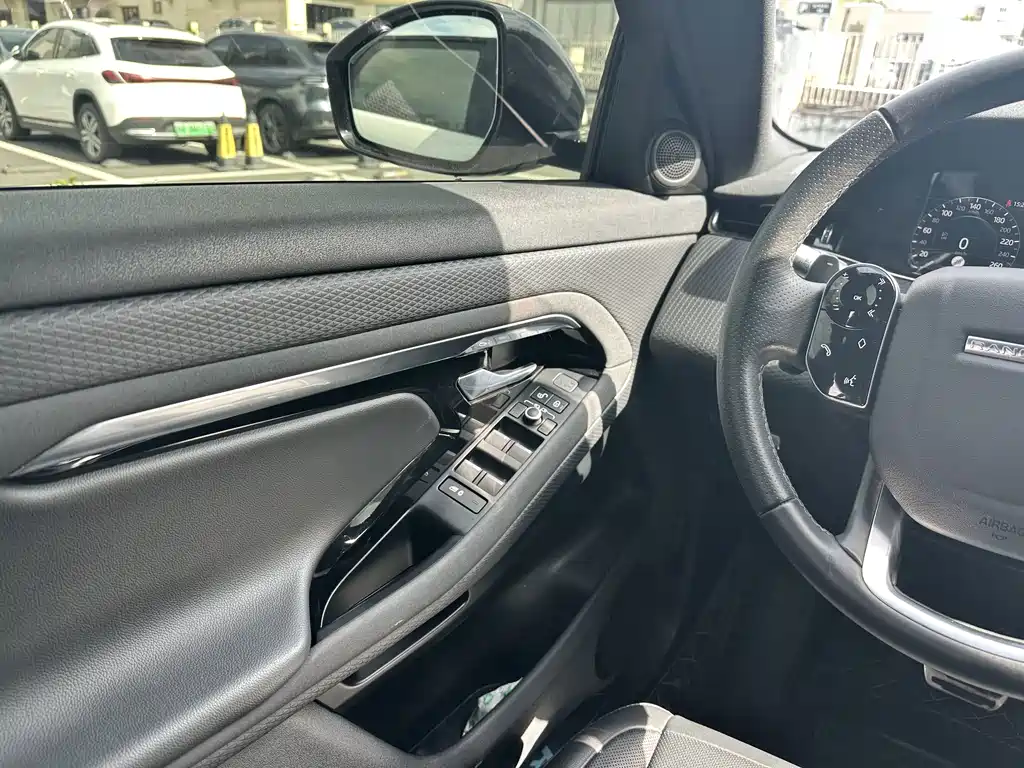 Land Rover Evoque — миниатюра 17