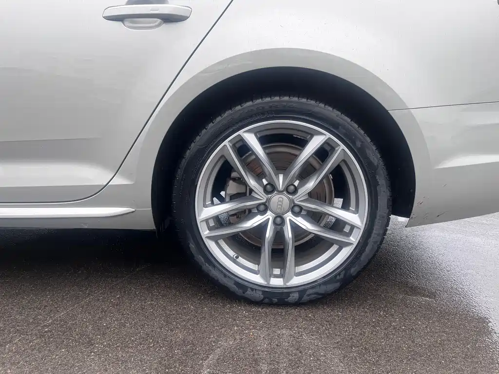 Audi A4L — миниатюра 6
