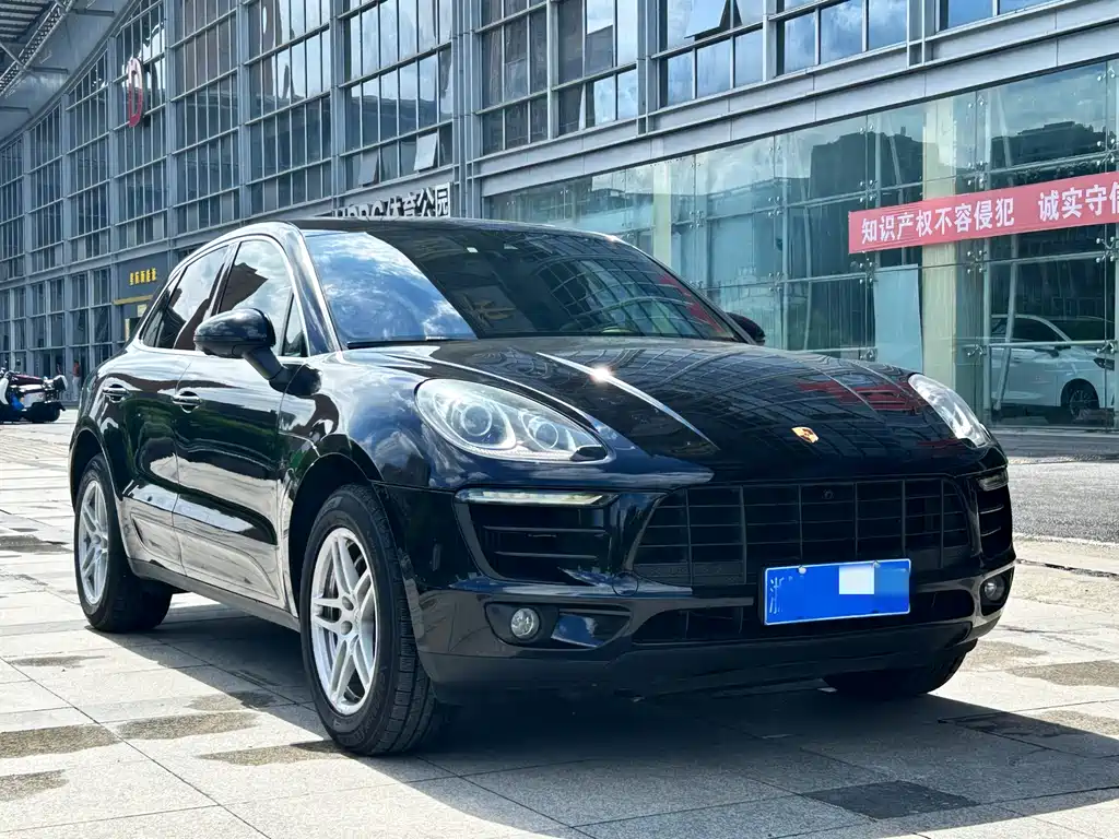 Porsche Macan — миниатюра 3
