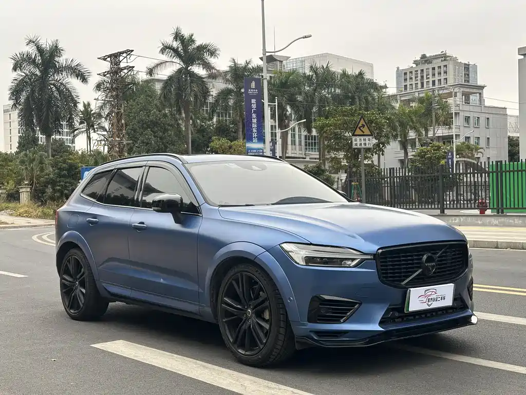 VOLVO XC60 PLUG IN HYBRID