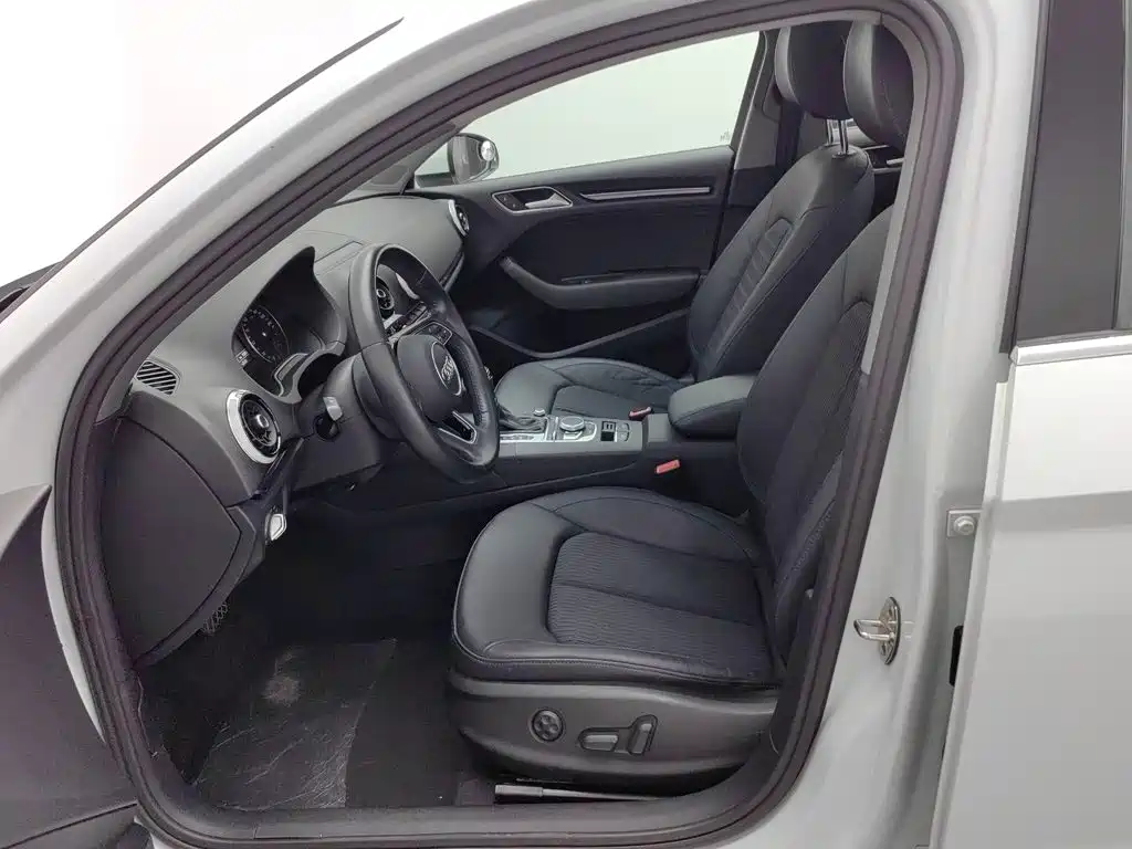Audi A3 — миниатюра 10
