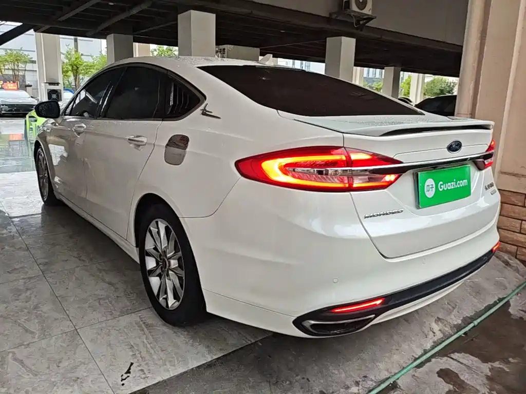 Ford Mondeo — миниатюра 5