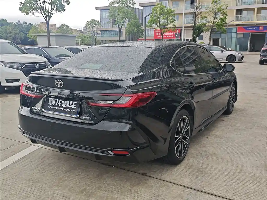 Toyota Camry 2026 2.0HSE Sport Lite