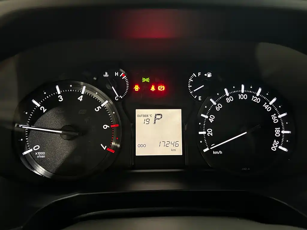 Toyota Land Cruiser Prado 2023 4.0L
