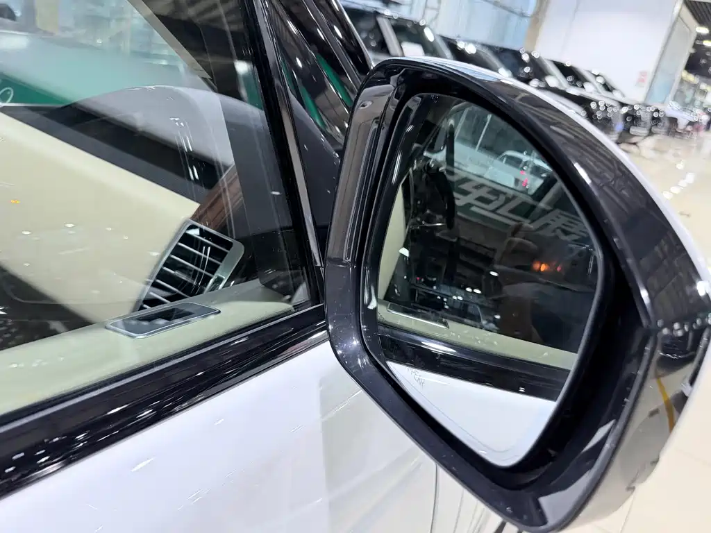 Land Rover Range Rover — миниатюра 20