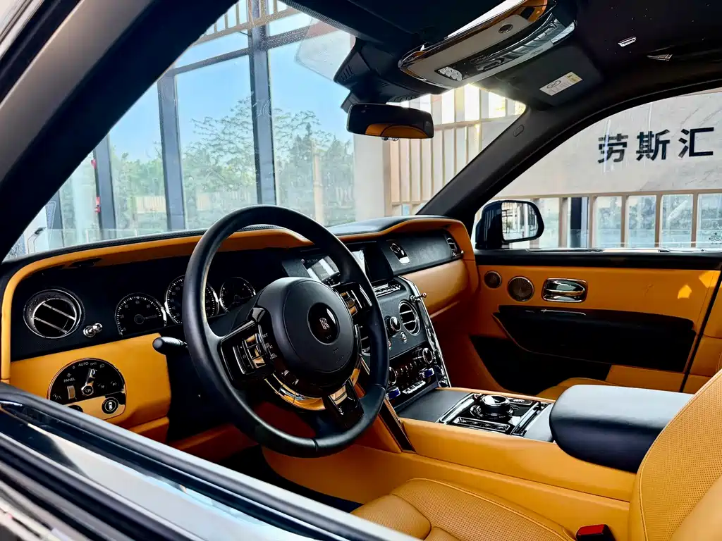 Rolls-Royce Cullinan — миниатюра 5