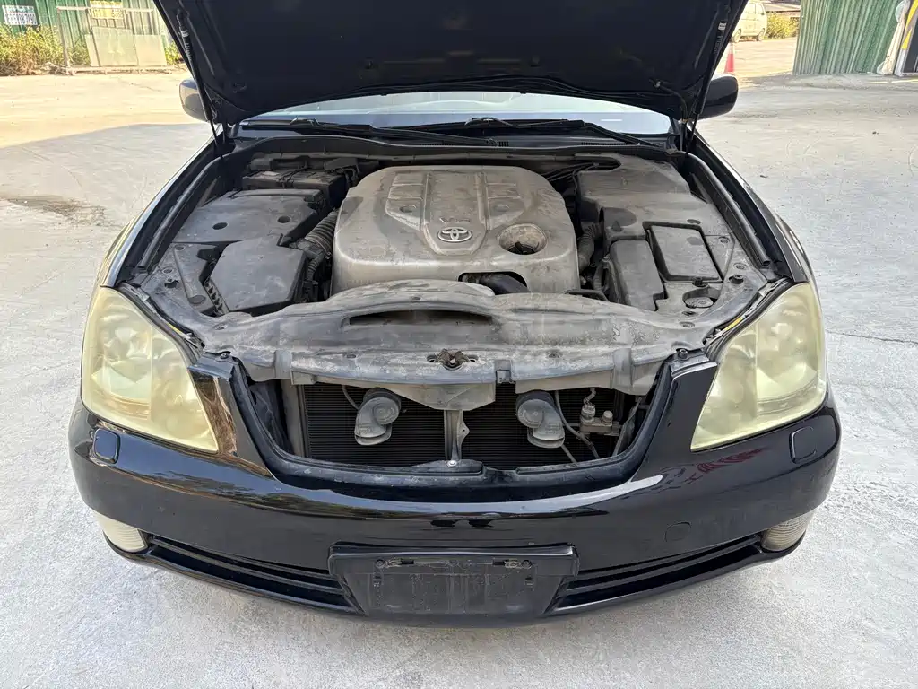 Toyota Crown — миниатюра 10