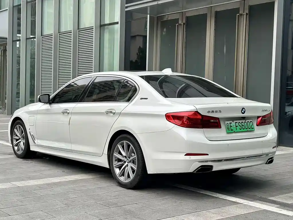 BMW 5 SERIES NEW ENERGY