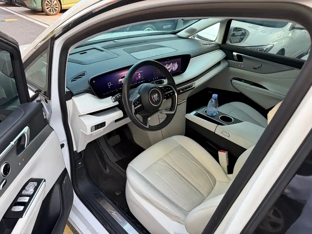 Buick GL8 Hybrid — миниатюра 7