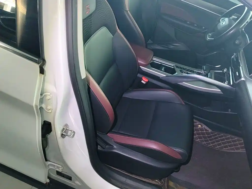Geely Binyue — миниатюра 25
