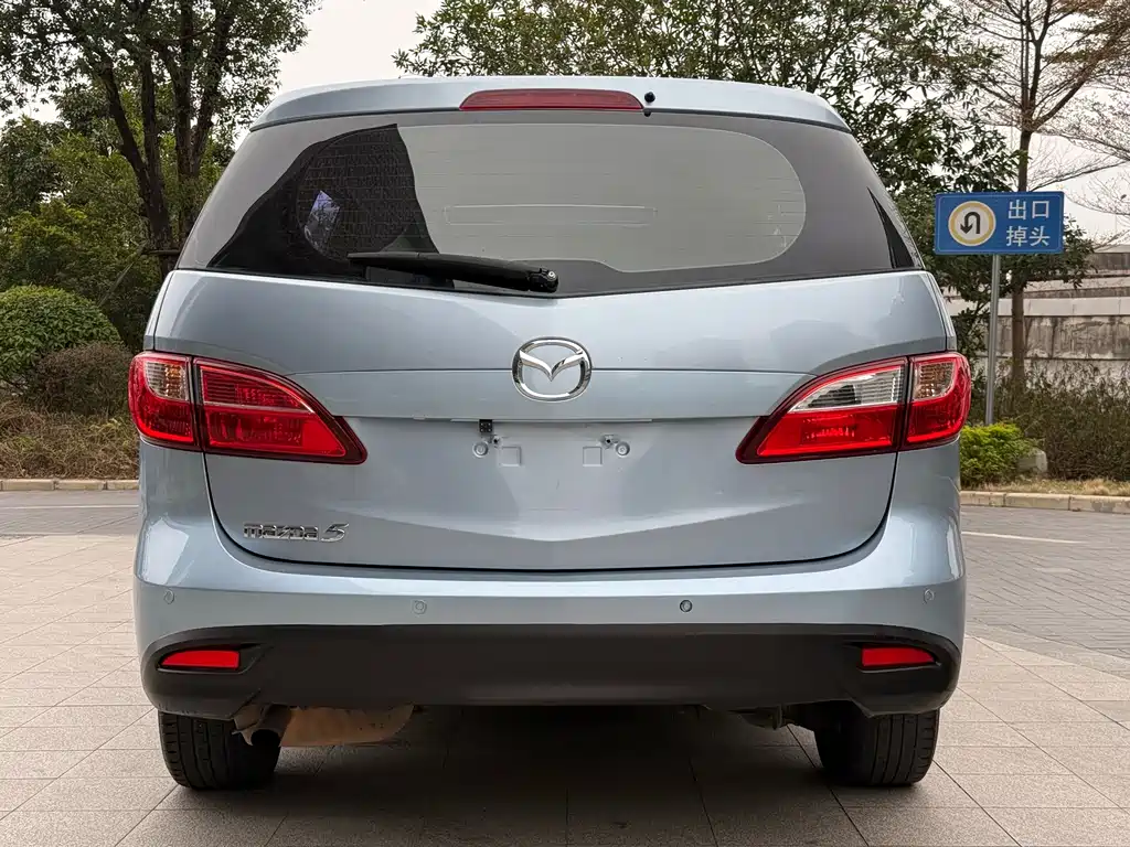 Mazda 5 2011 2.0L AT Luxury