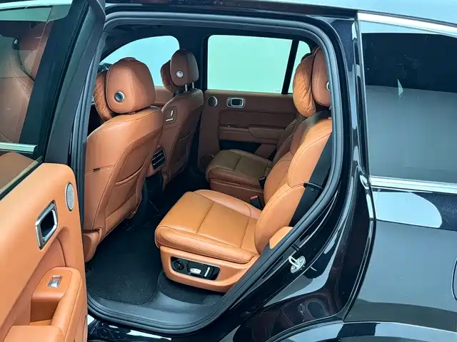 Li Auto Li L8 — миниатюра 9