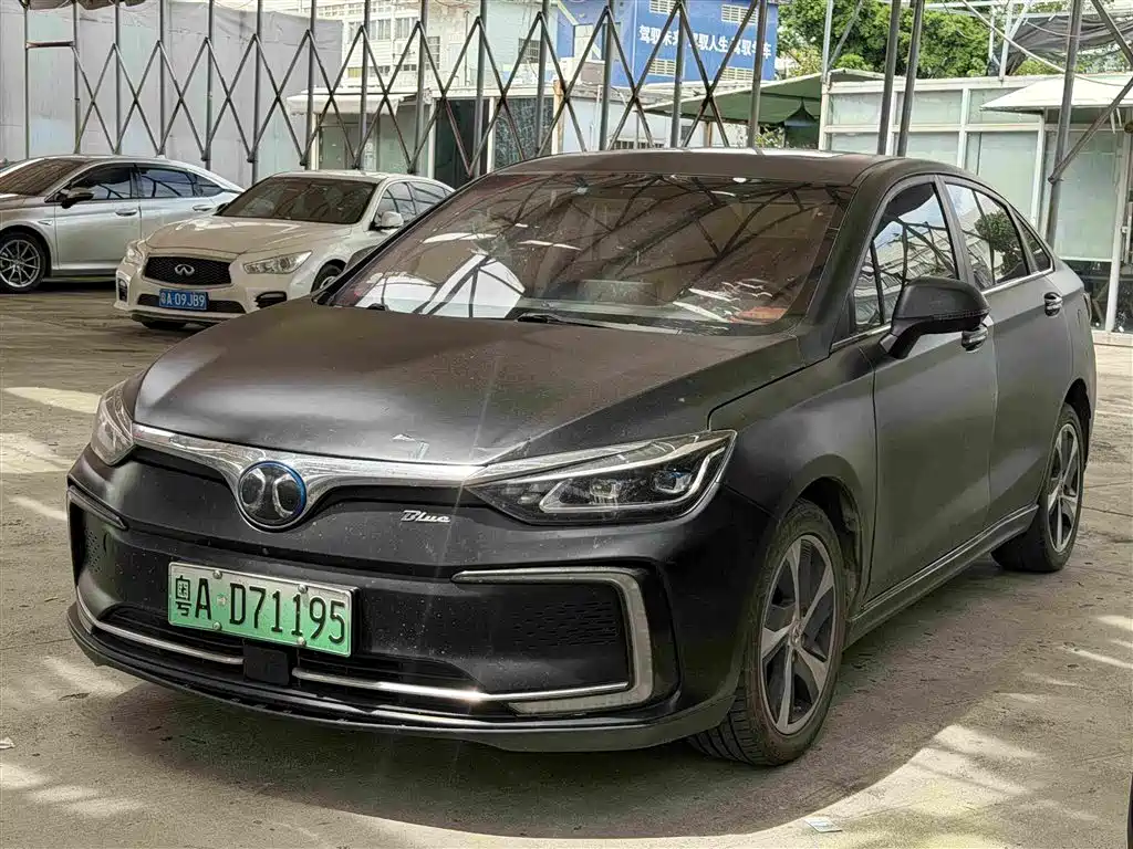 BAIC EU5