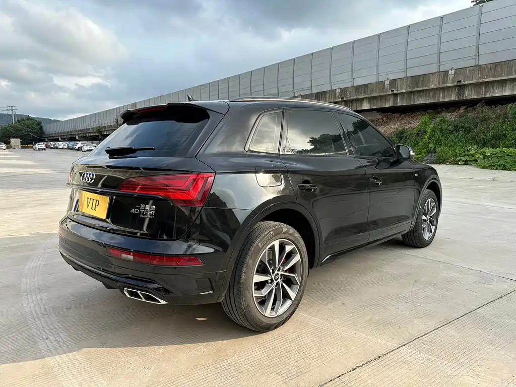 Audi Q5L 2024 40 TFSI Luxury