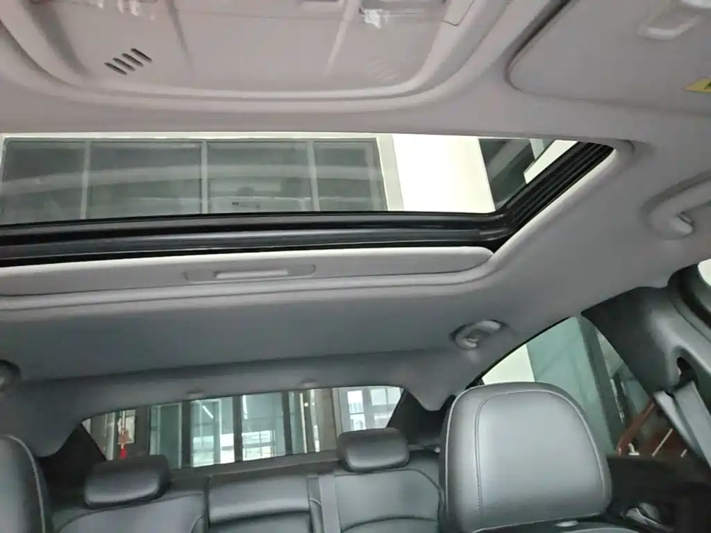 Chevrolet Malibu XL — миниатюра 18