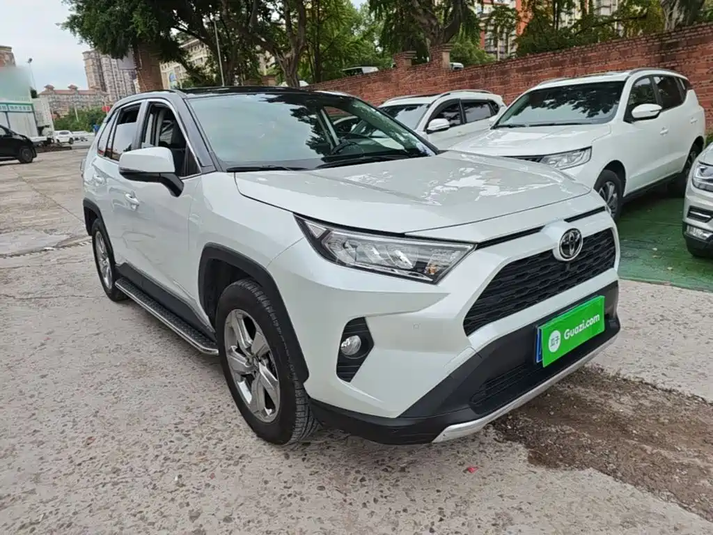 Toyota RAV4 — миниатюра 4