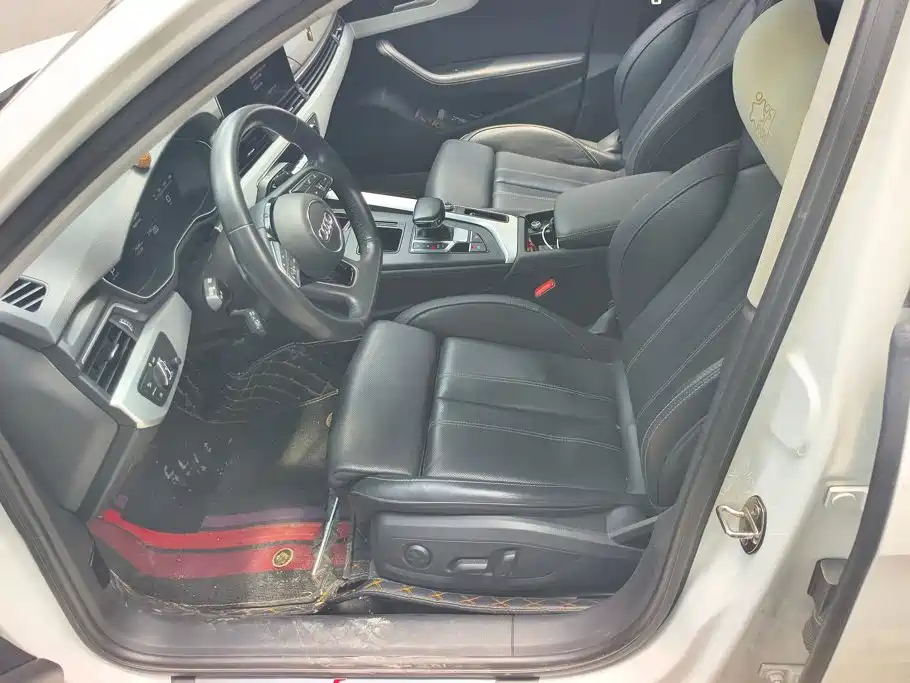 Audi A4L 2022 40 TFSI Luxury