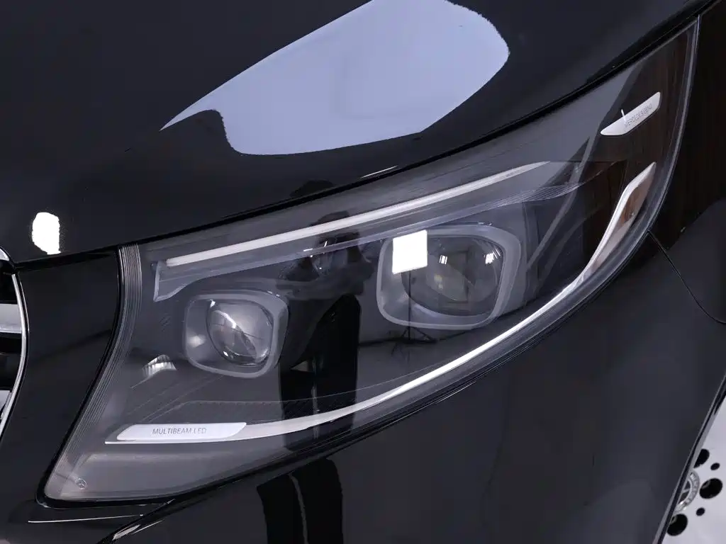 Mercedes-Benz V-Class — миниатюра 4