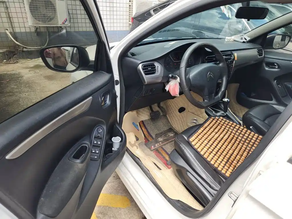 Citroen Elysee — миниатюра 17
