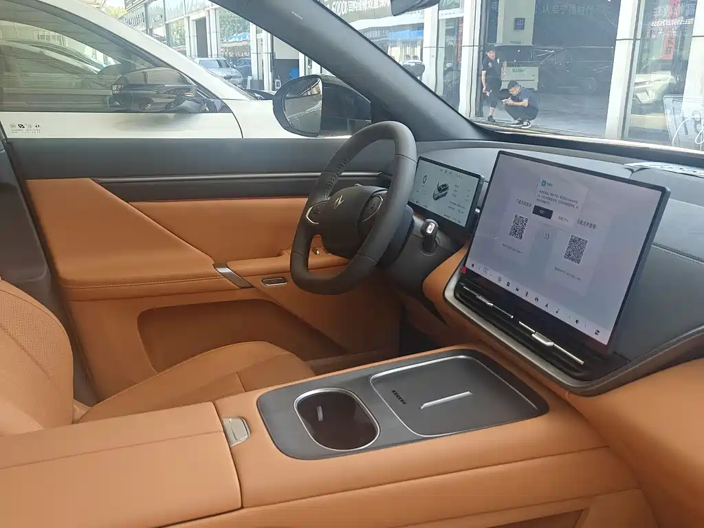 Dongfeng eπ008 2026 мест