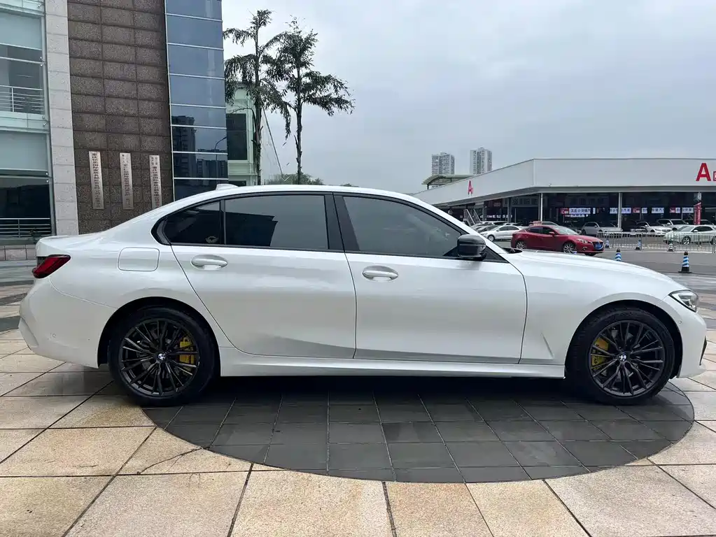 BMW 3 Series 3 2022 330Li xDrive M Sport