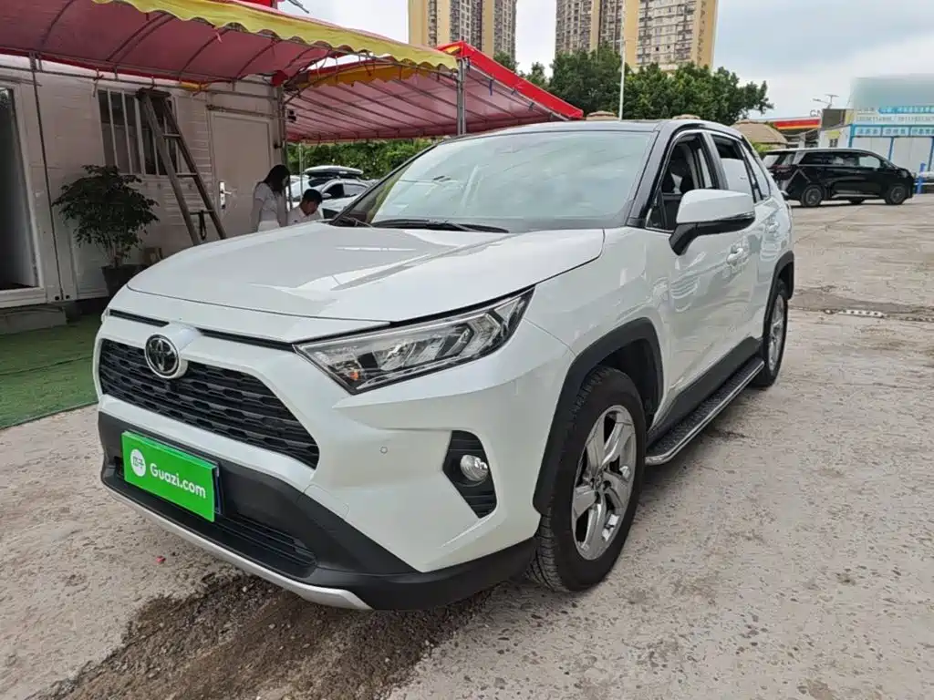Toyota RAV4 — миниатюра 2