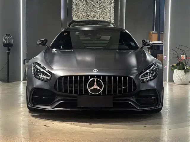 MERCEDES-BENZ AMG GT