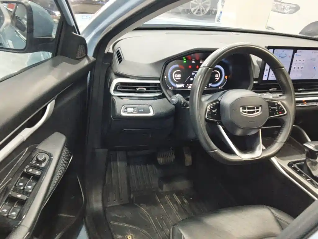 Geely Emgrand — миниатюра 16