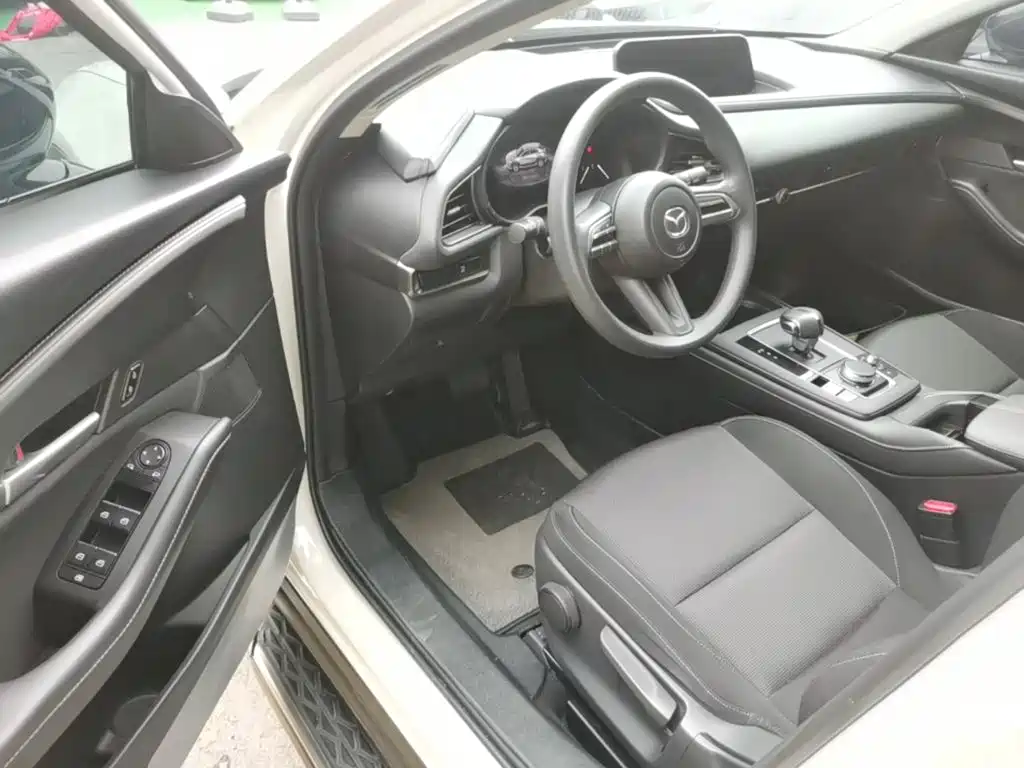 Mazda CX-30 EV — миниатюра 16