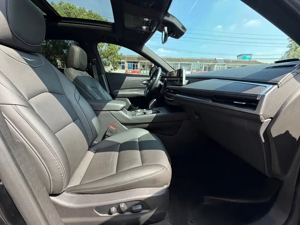 Cadillac XT4 — миниатюра 13