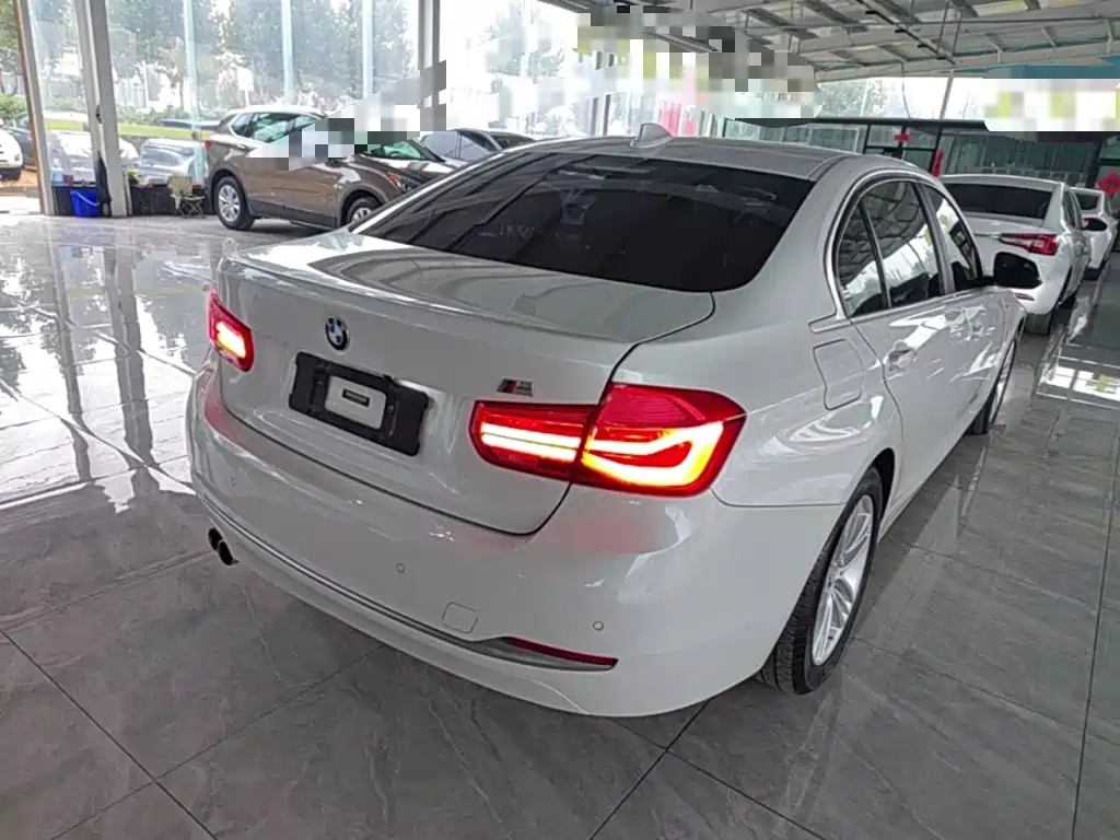 BMW 3 Series — миниатюра 7