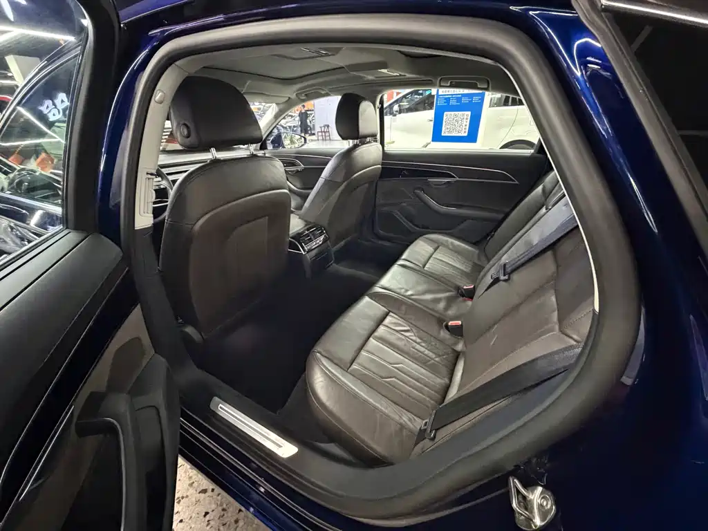 Audi A8 — миниатюра 9