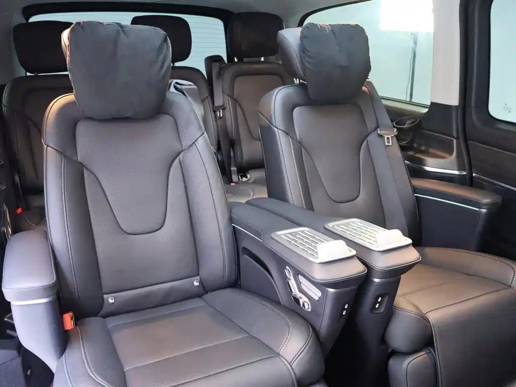 Mercedes-Benz V-Class — миниатюра 23