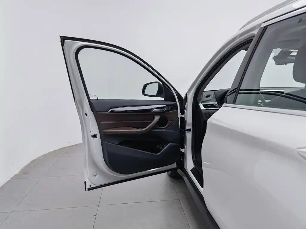 BMW X1 — миниатюра 8