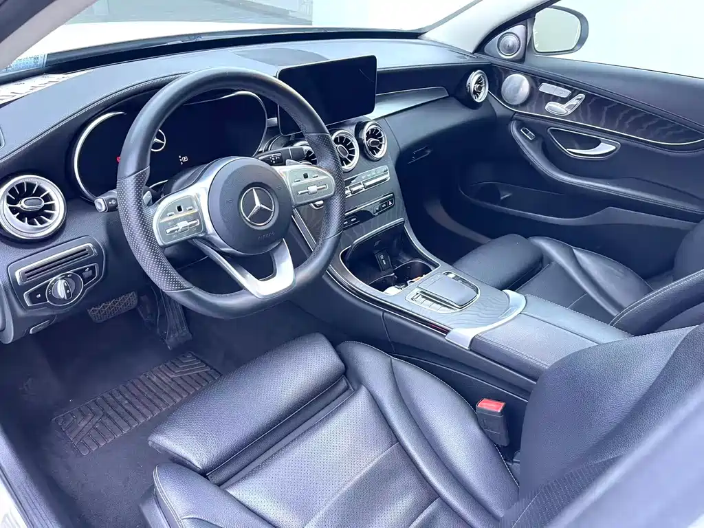 Mercedes-Benz C-Class — миниатюра 4