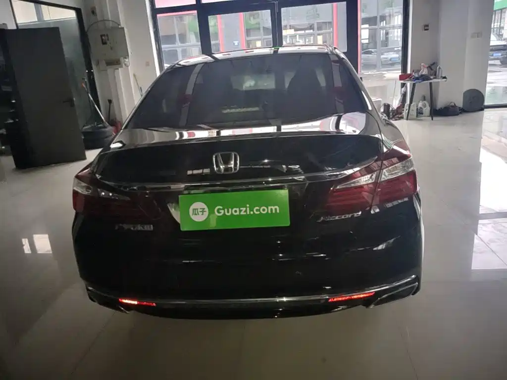 Honda Accord — миниатюра 6