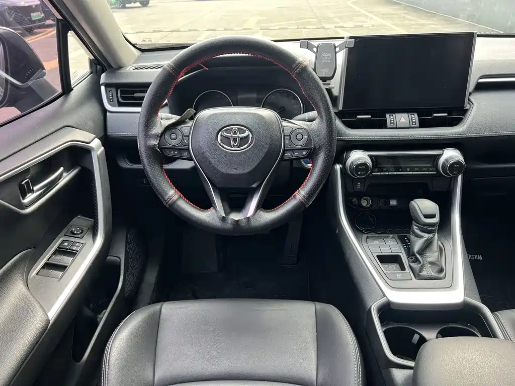 Toyota Wildlander — миниатюра 10