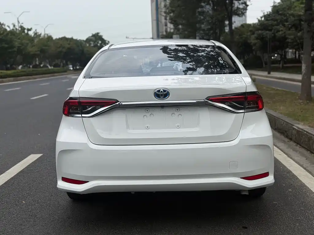 Toyota Corolla — миниатюра 6