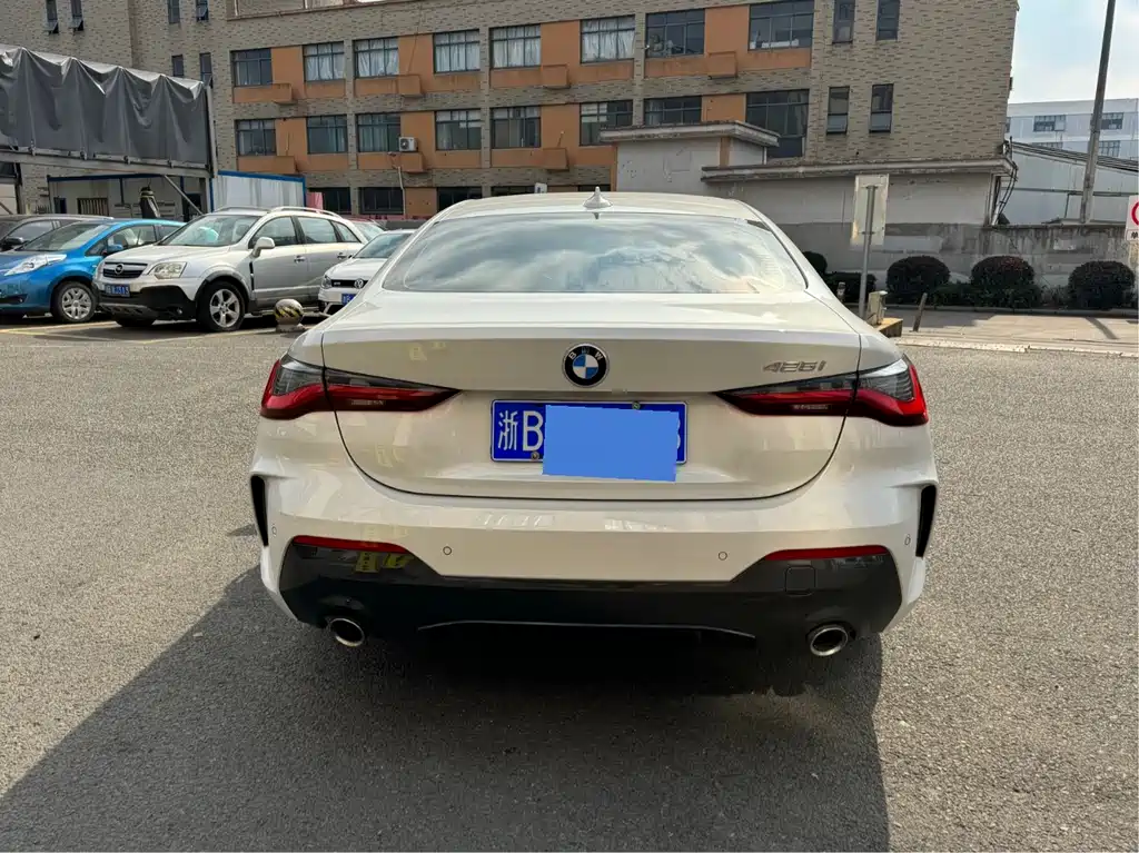 BMW 4 SERIES