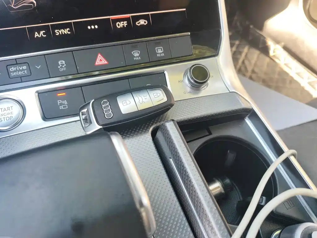 Audi A6L — миниатюра 9