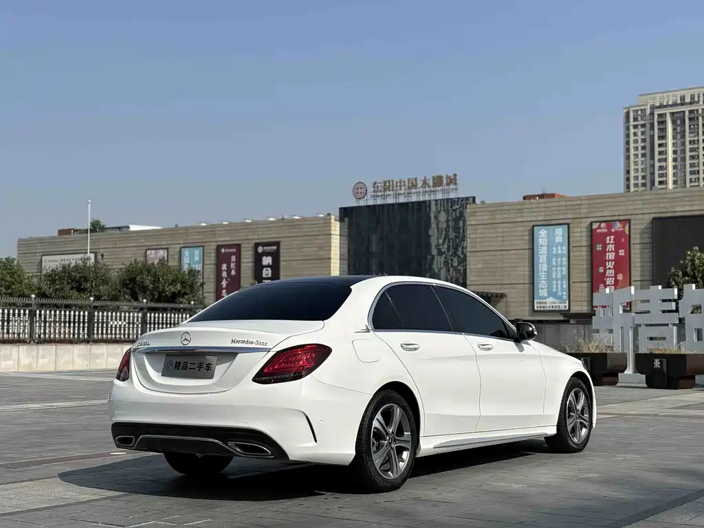 Mercedes-Benz C-Class — миниатюра 9